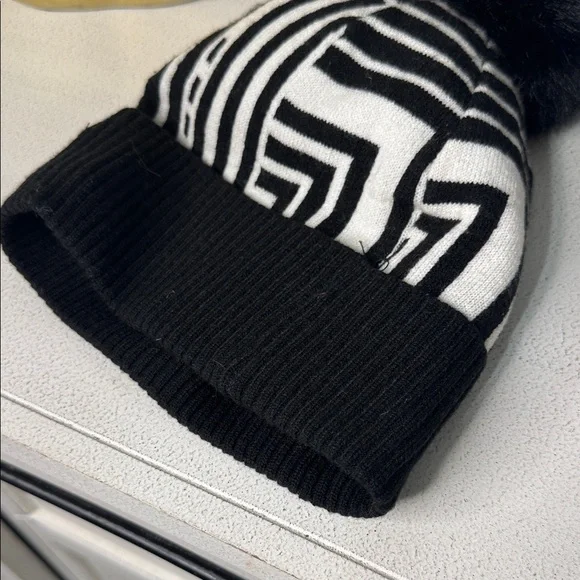 Karl Lagerfeld Monochrome Striped Beanie - Picture 2 of 3